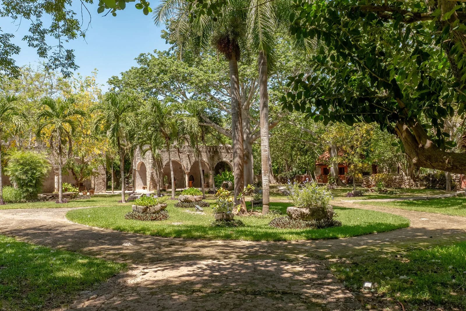 Jardines amplios